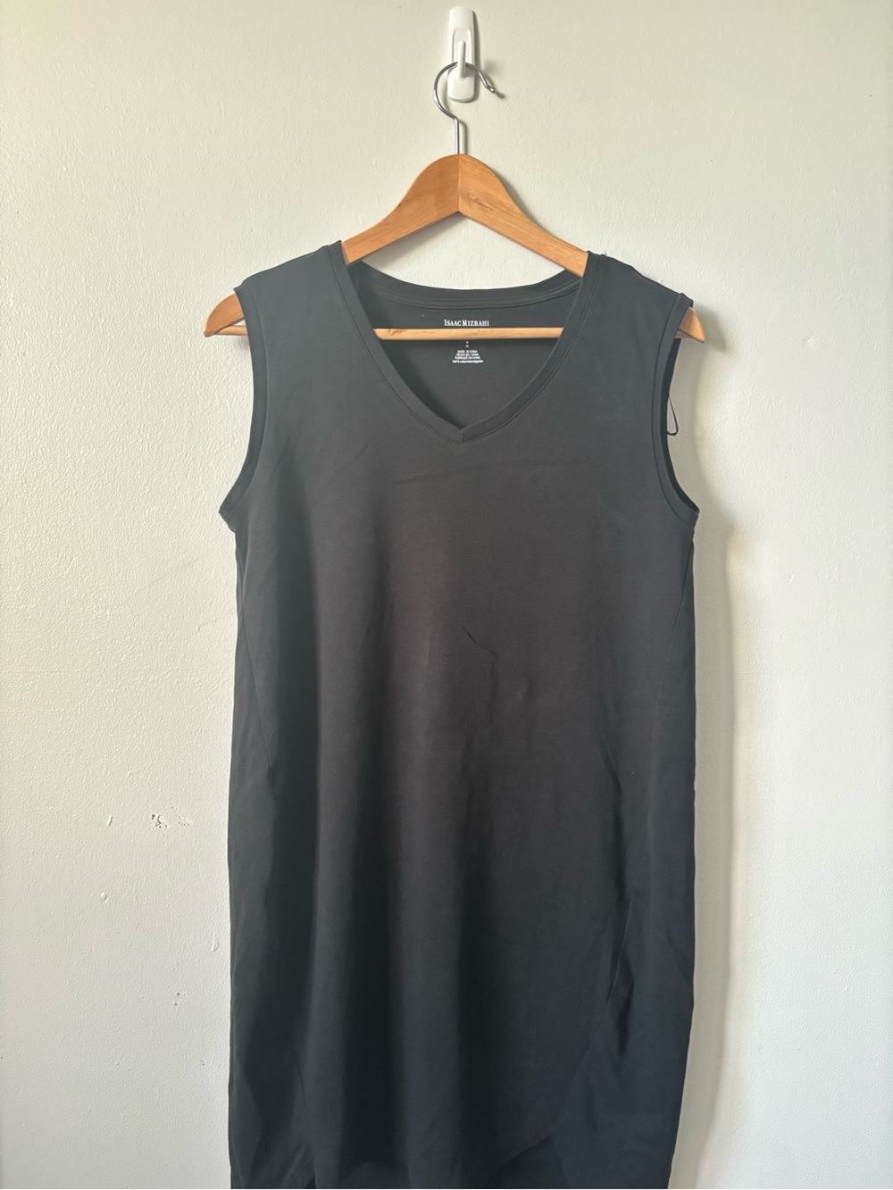 Isaac Mizrahi Black V-Neck Sleeveless Tank Dress